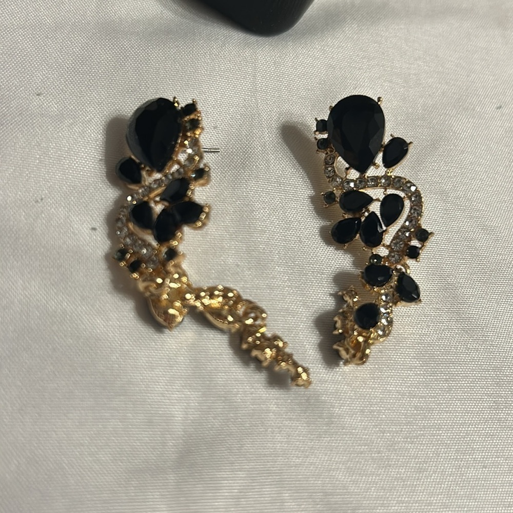 Multi-strand necklace with layered effect with other Costume Type Jewelry Lot #4 - Picture 7 of 8